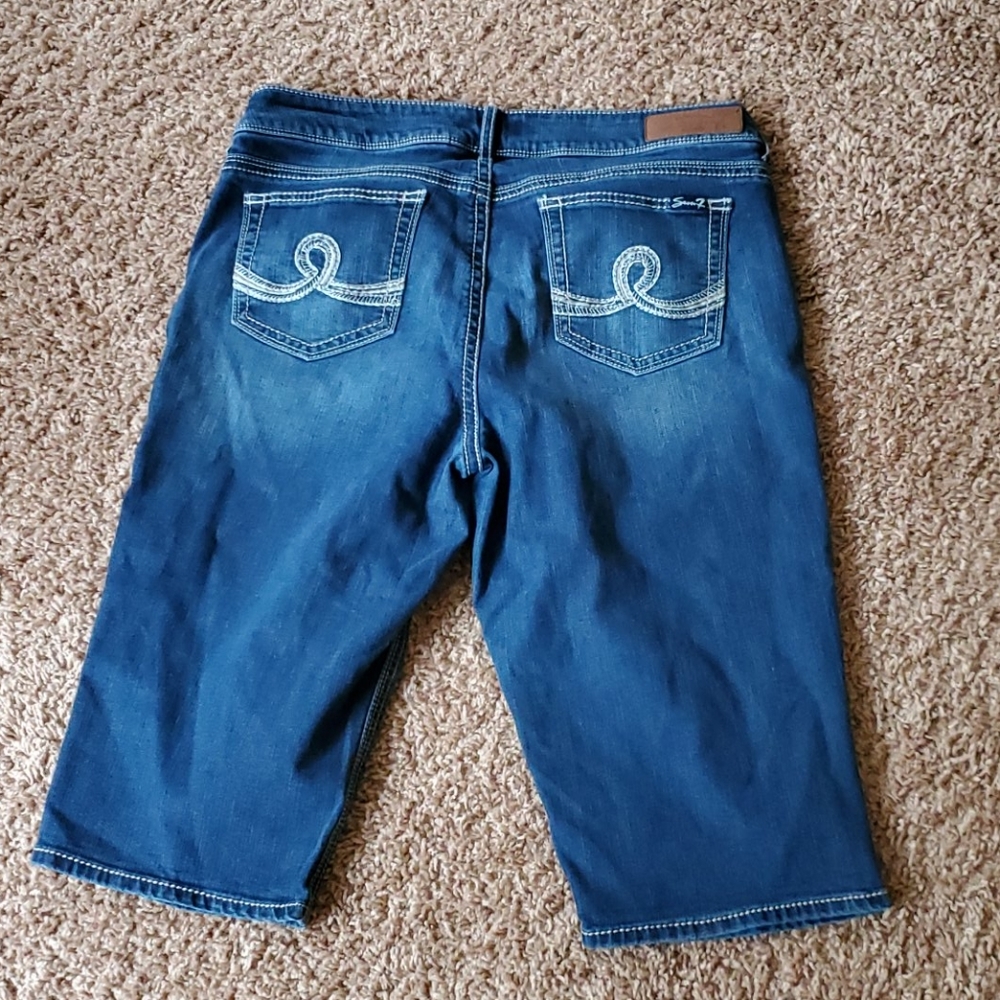 Seven capris